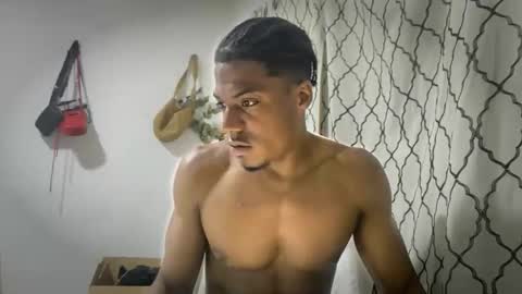 Snapshot of horneyguy2399 chatting on October 19, 4:29 pm sugarbaby online show from October 19, 4:29 pm