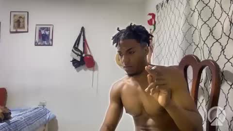 Snapshot of horneyguy2399 chatting on November 12, 2:01 am sugarbaby online show from November 12, 2:01 am