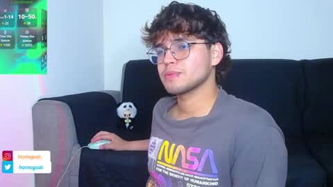 Snapshot of hornsgoat_ chatting on March 31, 10:54 pm Eduardo online show from March 31, 10:54 pm