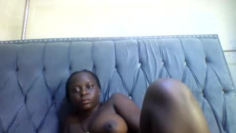 Snapshot of horny_ebony546069 chatting on June 10, 7:13 pm horny_ebony546069 online show from June 10, 7:13 pm
