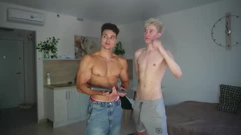 Extaz Athrey Howard online show from March 24, 3:39 pm