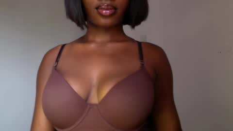 delilah online show from May 10, 10:53 am