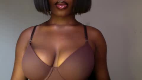 delilah online show from May 18, 11:05 am