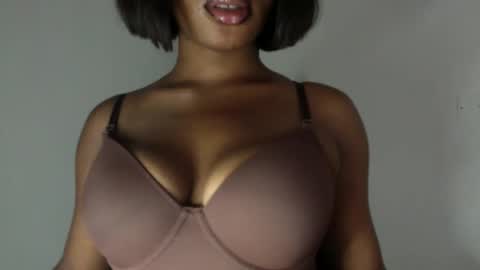 delilah online show from May 29, 3:48 am