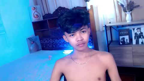Snapshot of horny_joshxxx chatting on April 21, 8:23 pm horny_joshxxx online show from April 21, 8:23 pm