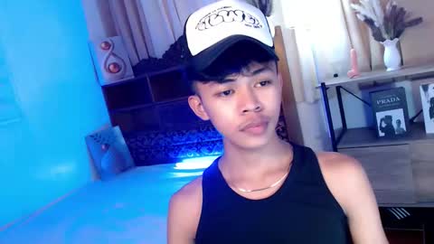 Snapshot of horny_joshxxx chatting on April 25, 10:51 am horny_joshxxx online show from April 25, 10:51 am