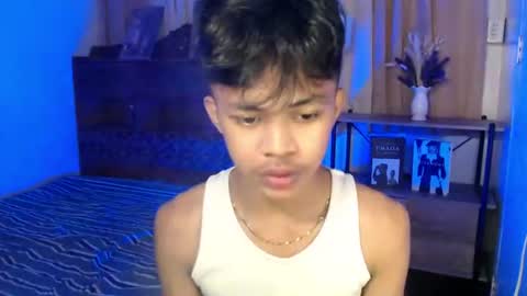 Snapshot of horny_joshxxx chatting on June 20, 3:37 pm horny_joshxxx online show from June 20, 3:37 pm