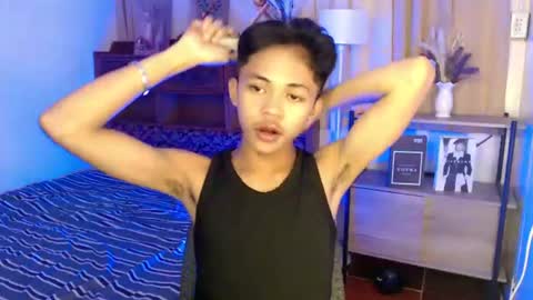 Snapshot of horny_joshxxx chatting on June 29, 2:28 pm horny_joshxxx online show from June 29, 2:28 pm