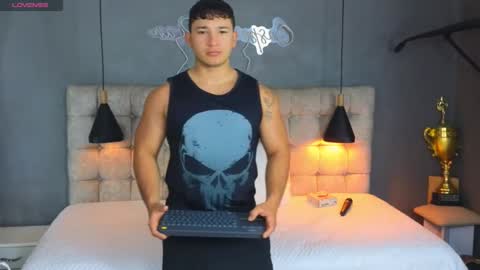 horny_nick18 online show from January 8, 11:34 am