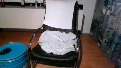 Snapshot of hornyandcum4u chatting on January 14, 4:18 pm Robbie online show from January 14, 4:18 pm