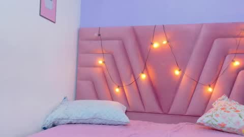 Khloe  online show from February 2, 12:26 pm