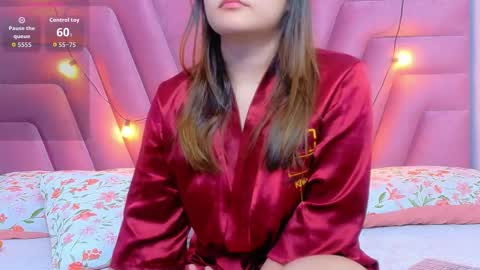 Khloe  online show from February 4, 12:11 pm