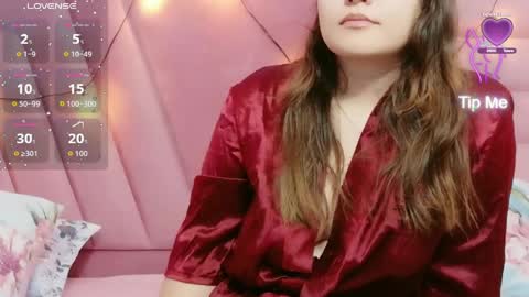 Khloe  online show from April 8, 12:27 pm