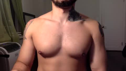Snapshot of hornybbcxx chatting on January 7, 11:14 pm hornybbcxx online show from January 7, 11:14 pm