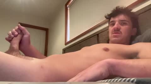 Snapshot of hornyboi186 chatting on August 9, 1:18 am hornyboi186 online show from August 9, 1:18 am