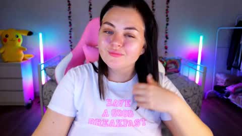 Snapshot of hornycakee chatting on December 3, 2:14 am HornyCakee online show from December 3, 2:14 am