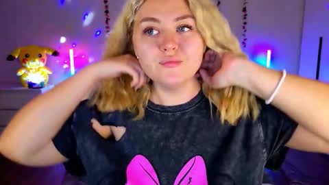 Snapshot of hornycakee chatting on September 22, 9:33 am HornyCakee online show from September 22, 9:33 am