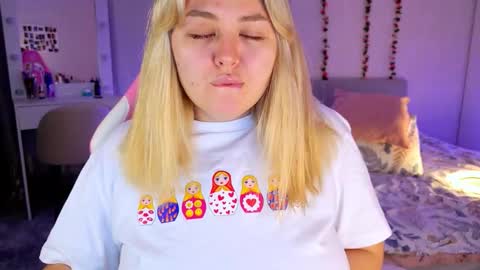 Snapshot of hornycakee chatting on November 19, 10:04 am HornyCakee online show from November 19, 10:04 am