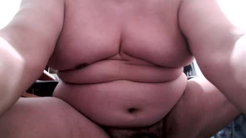 Snapshot of hornychubbybear88 chatting on December 22, 5:23 am HornySmoothBear online show from December 22, 5:23 am
