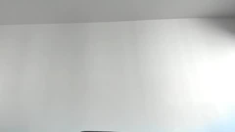 Snapshot of hornyemma_ chatting on February 19, 9:05 am Emma online show from February 19, 9:05 am