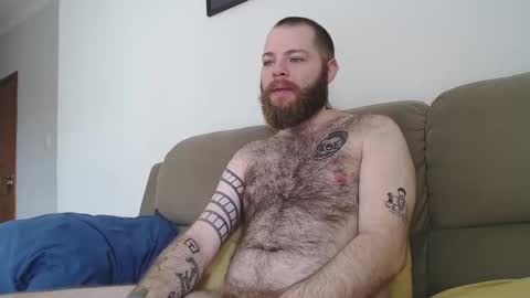 Snapshot of hornyhairy_bi chatting on February 10, 3:32 pm Harry online show from February 10, 3:32 pm