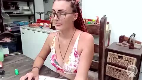 Nix  D online show from February 7, 4:00 pm