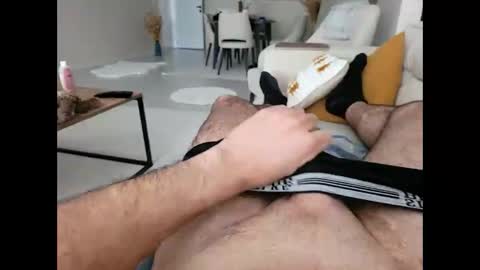 hornyman0605 online show from November 6, 7:42 am