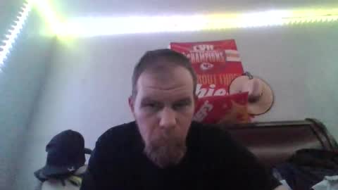 hornypierceddad online show from February 19, 5:03 am