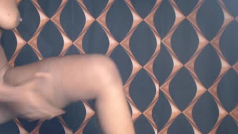 Snapshot of hornyslut_xx chatting on July 19, 7:34 am Bella online show from July 19, 7:34 am