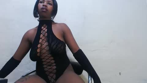 hornysnowie23x online show from November 16, 1:11 am