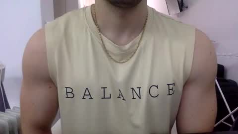 hornyspaniard93 online show from January 18, 2:43 pm