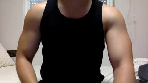 Snapshot of hornyspaniard93 chatting on July 17, 4:56 pm hornyspaniard93 online show from July 17, 4:56 pm