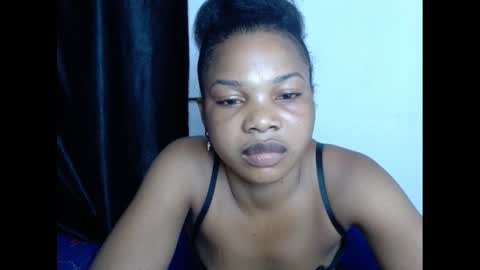 Snapshot of hornyxbum chatting on January 11, 1:06 am hornyxbum online show from January 11, 1:06 am