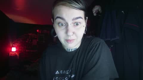 Snapshot of horror_circus chatting on December 7, 6:10 am Messalina Horror online show from December 7, 6:10 am