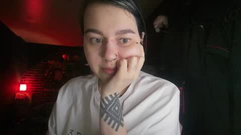 Snapshot of horror_circus chatting on December 11, 3:56 am Messalina Horror online show from December 11, 3:56 am