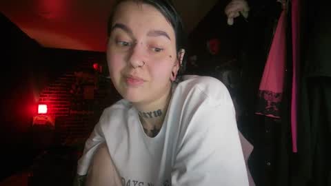 Snapshot of horror_circus chatting on December 12, 5:48 pm Messalina Horror online show from December 12, 5:48 pm