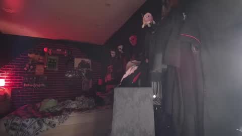 Snapshot of horror_circus chatting on February 12, 12:05 am Messalina Horror online show from February 12, 12:05 am