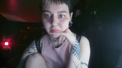 Snapshot of horror_circus chatting on February 15, 8:54 pm Messalina Horror online show from February 15, 8:54 pm