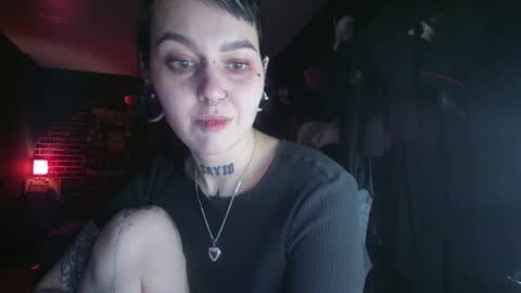 Snapshot of horror_circus chatting on February 18, 4:15 am Messalina Horror online show from February 18, 4:15 am