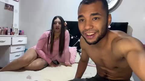 Snapshot of hot2gether69 chatting on February 24, 2:20 am hot2gether69 online show from February 24, 2:20 am