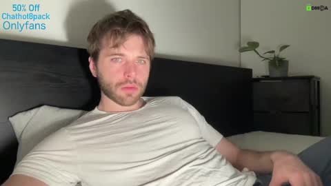 Snapshot of hot8pack01 chatting on March 10, 5:33 am Edward aka Wolf online show from March 10, 5:33 am