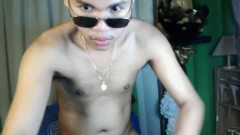 Snapshot of hot_bench chatting on May 25, 2:45 pm hot_bench online show from May 25, 2:45 pm