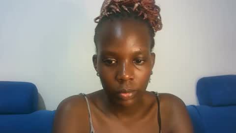 Snapshot of hot_berry2003 chatting on February 23, 7:38 pm Millie online show from February 23, 7:38 pm