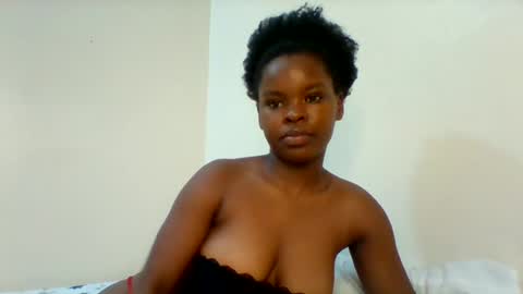 Snapshot of hot_cammy08 chatting on June 18, 1:06 am sweet cammy online show from June 18, 1:06 am