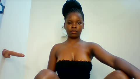 Snapshot of hot_cammy08 chatting on July 5, 7:21 pm sweet cammy online show from July 5, 7:21 pm
