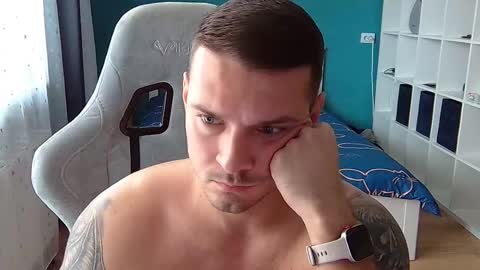 Snapshot of hot_cap_77 chatting on November 16, 11:49 am hot_cap_77 online show from November 16, 11:49 am