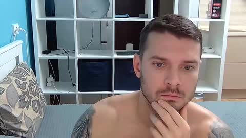 Snapshot of hot_cap_77 chatting on December 4, 12:14 pm hot_cap_77 online show from December 4, 12:14 pm