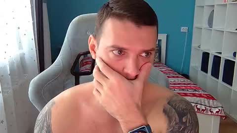 Snapshot of hot_cap_77 chatting on January 10, 12:18 pm hot_cap_77 online show from January 10, 12:18 pm