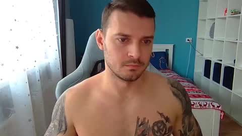 Snapshot of hot_cap_77 chatting on January 17, 11:59 am hot_cap_77 online show from January 17, 11:59 am