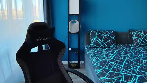 Snapshot of hot_cap_77 chatting on April 11, 1:37 pm hot_cap_77 online show from April 11, 1:37 pm